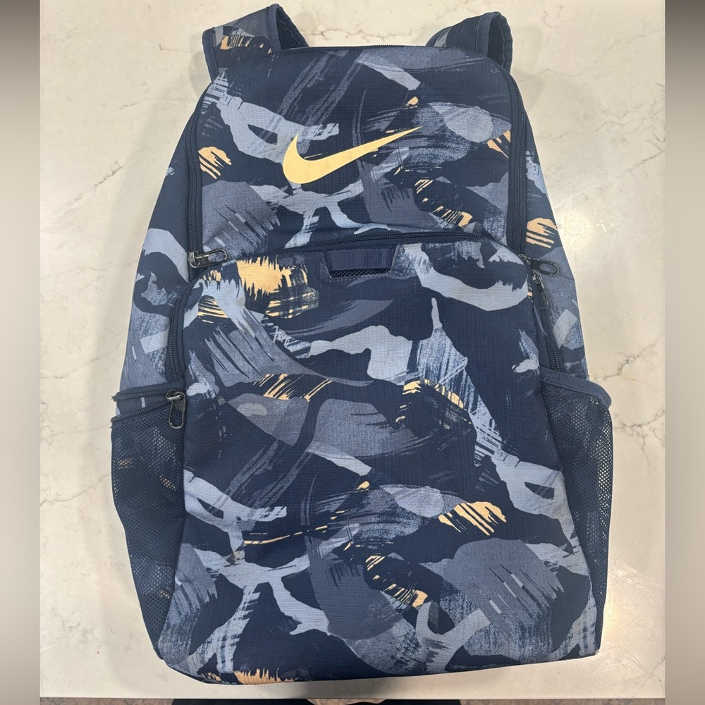 Nike 9.5 Brasilia training backpack. Xl